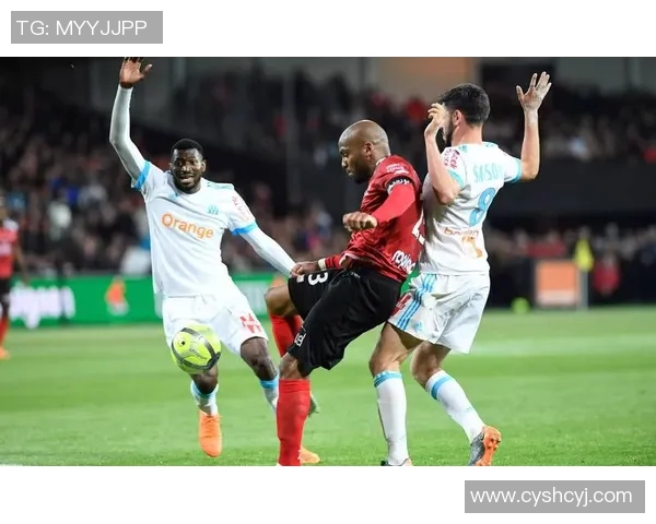 图尔与瓦朗谢的精彩对决揭示法乙联赛的激烈竞争与球队实力较量