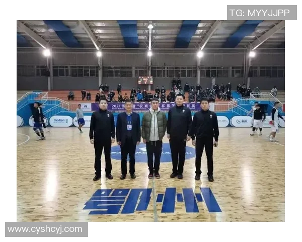 武汉篮球队在总决赛中以88分稳居积分榜首位展现强劲实力